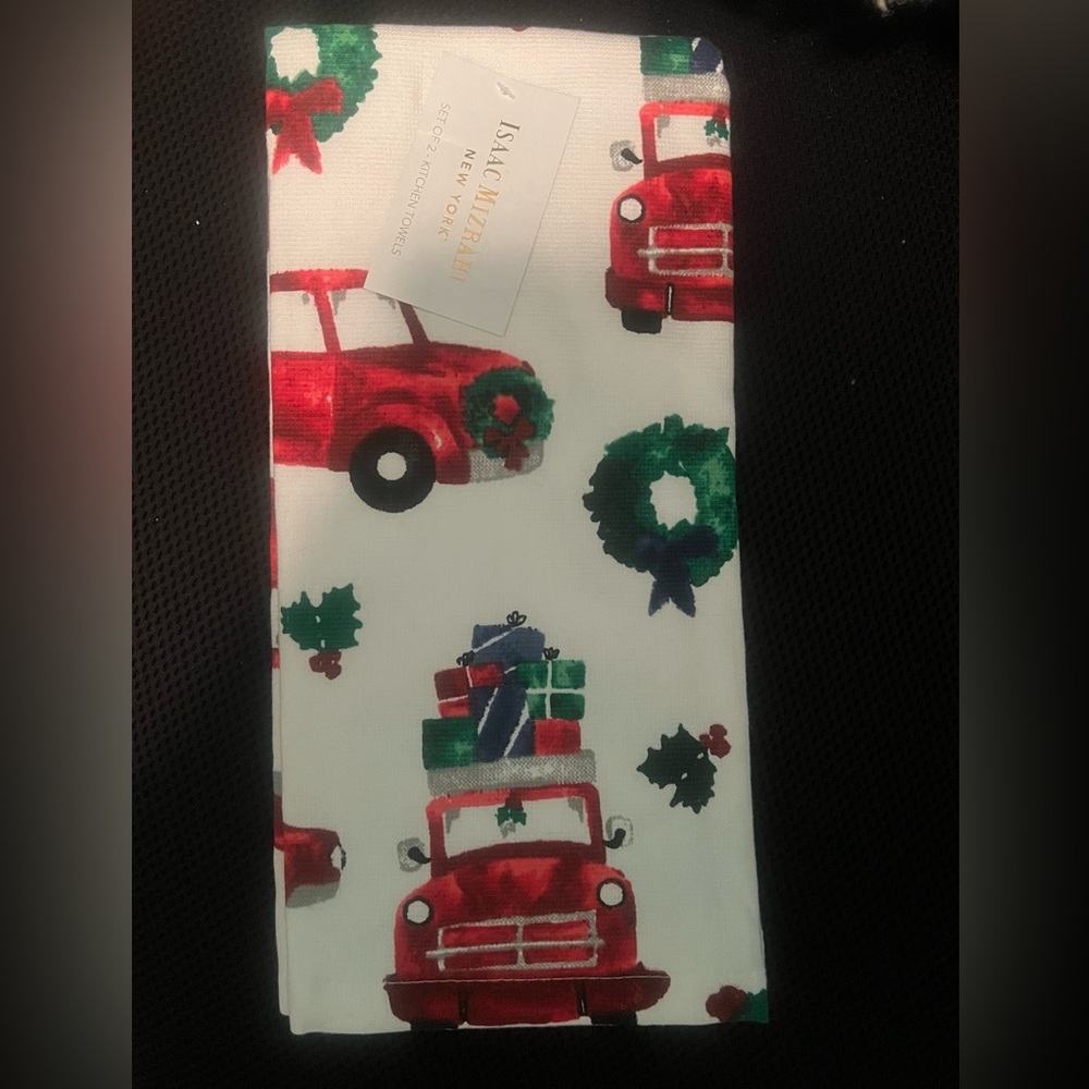 NWT Hand Towel Set